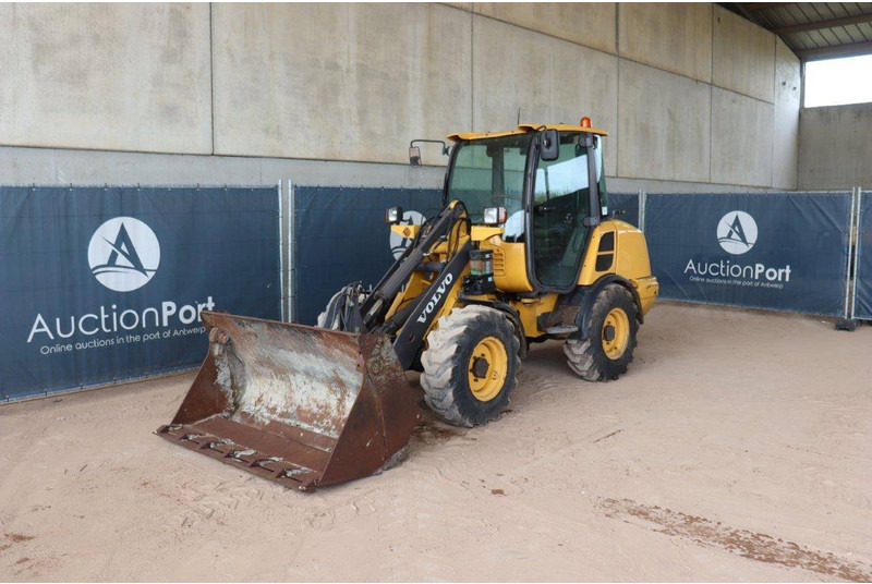 Wheel loader Volvo L25F-P: picture 8