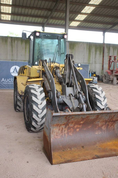Wheel loader Volvo L45B-TP: picture 6