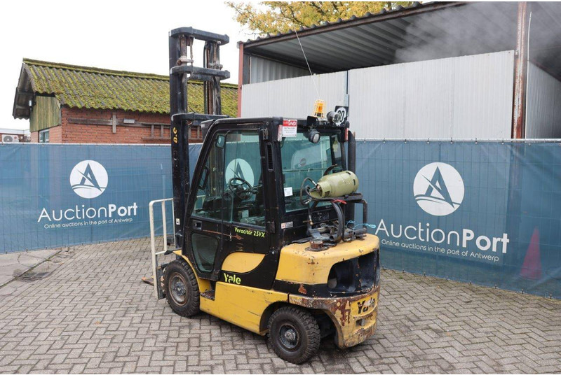 Yale GLP25VX - LPG forklift: picture 3 Yale GLP25VX - LPG forklift: picture 3