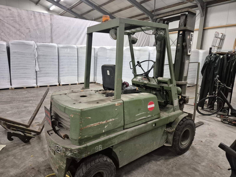 Salev LOG 1302PDS - Diesel forklift: picture 2 Salev LOG 1302PDS - Diesel forklift: picture 2