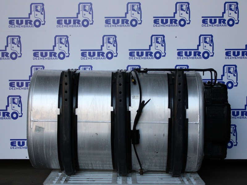 REZERVOR COMBUSTIBIL 570L + CARCASA POMPARE COMBUSTIBIL SCANIA SUPER 2710466, 3110686 - Fuel tank for Truck: picture 2 REZERVOR COMBUSTIBIL 570L + CARCASA POMPARE COMBUSTIBIL SCANIA SUPER 2710466, 3110686 - Fuel tank for Truck: picture 2