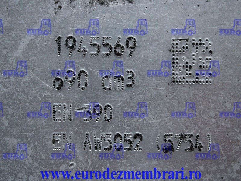 REZERVOR COMBUSTIBIL DAF XF106 690l L=198 CM l=68 CM H=63 CM 1945569 - Fuel tank for Truck: picture 3 REZERVOR COMBUSTIBIL DAF XF106 690l L=198 CM l=68 CM H=63 CM 1945569 - Fuel tank for Truck: picture 3