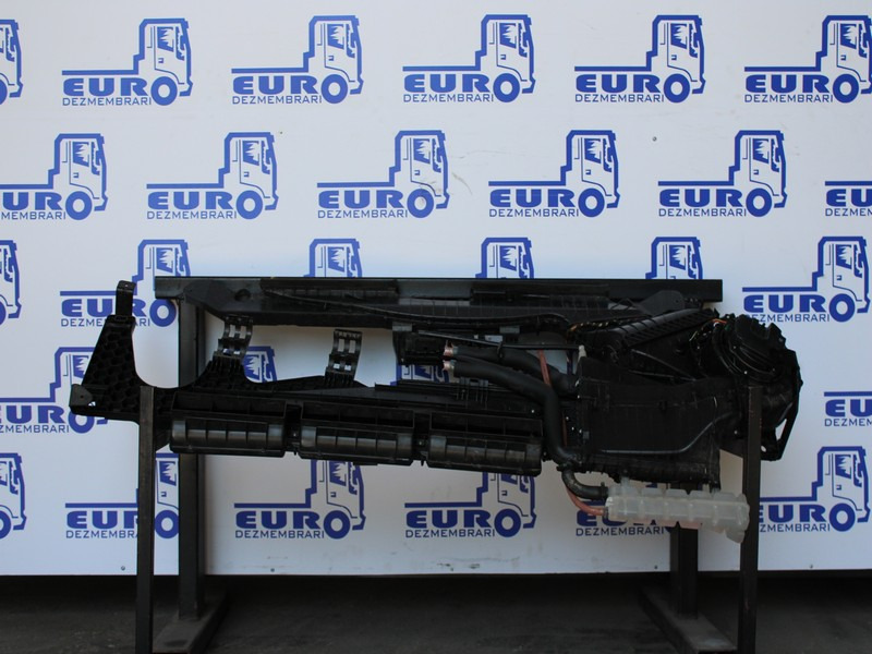 SISTEM CLIMATIZARE MERCEDES ACTROS MP4 A0004460977, A9608312845, A9608302860, A0004460777, A9608300560 - A/C part for Truck: picture 1 SISTEM CLIMATIZARE MERCEDES ACTROS MP4 A0004460977, A9608312845, A9608302860, A0004460777, A9608300560 - A/C part for Truck: picture 1