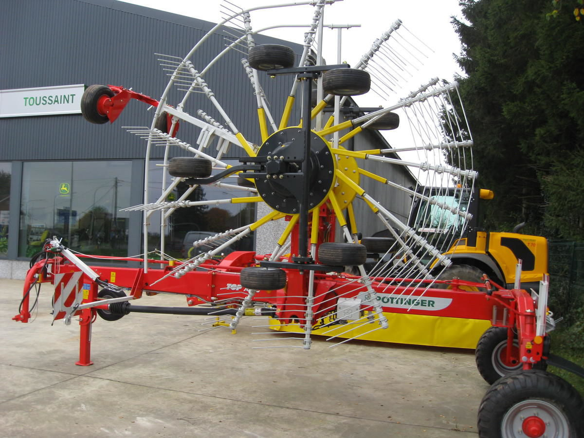 Pöttinger TOP 762C - Tedder/ Rake: picture 2 Pöttinger TOP 762C - Tedder/ Rake: picture 2