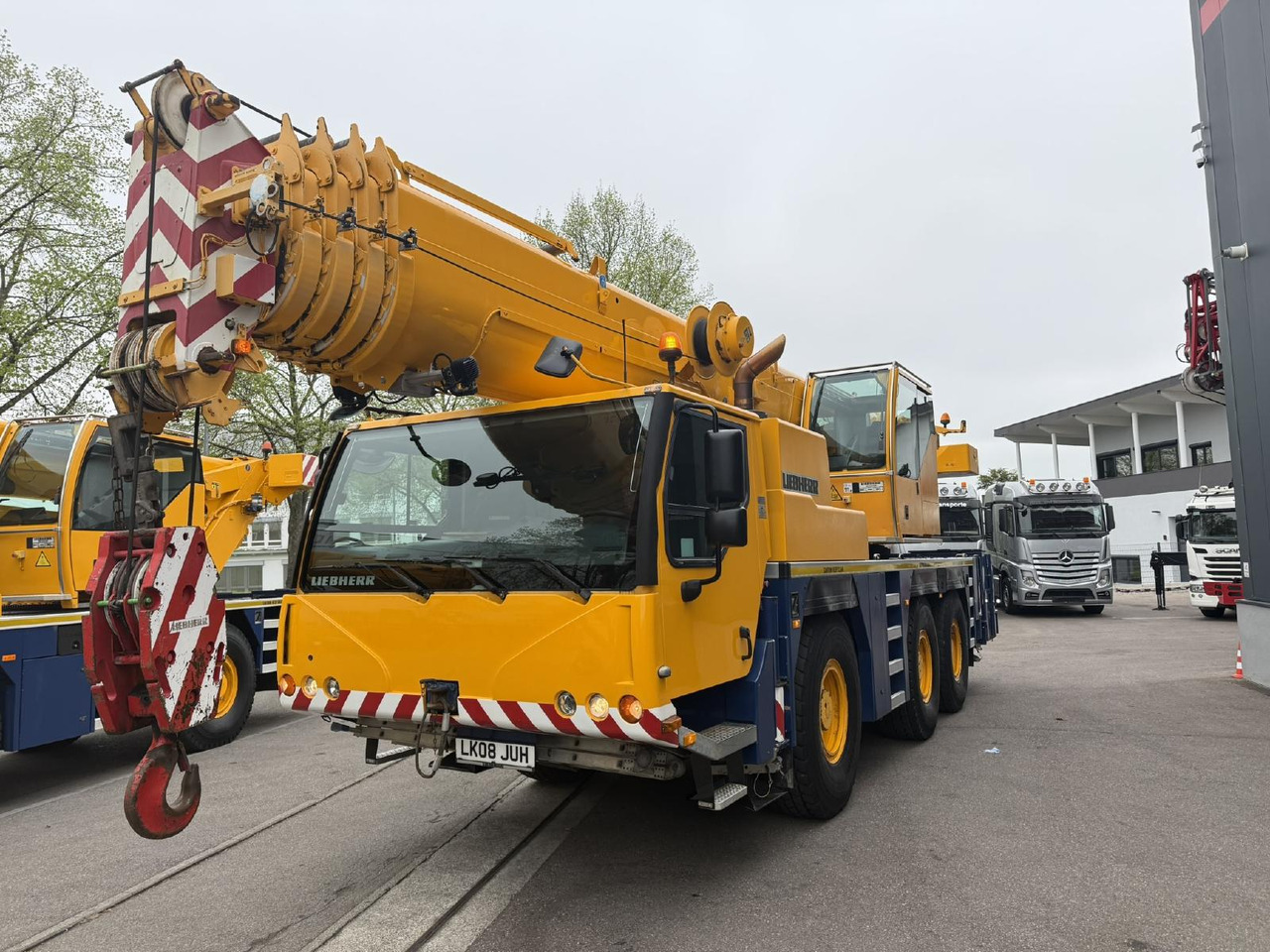 Liebherr LTM 1055-3.2 (2008 - 084 745) - Mobile crane: picture 2 Liebherr LTM 1055-3.2 (2008 - 084 745) - Mobile crane: picture 2