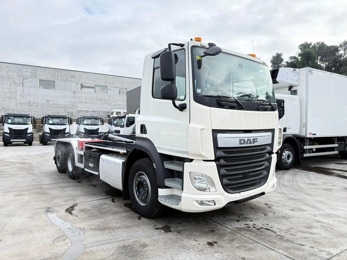 DAF CF 460 E6 - Hook lift truck: picture 2 DAF CF 460 E6 - Hook lift truck: picture 2