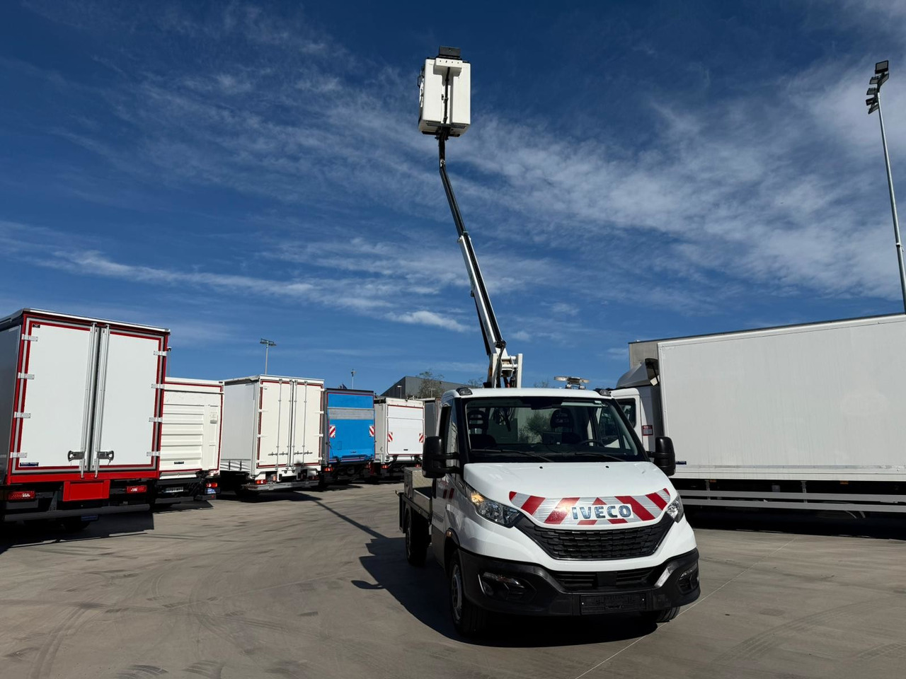 IVECO 35S14 Daily E6 (Basket) - Truck mounted aerial platform: picture 4 IVECO 35S14 Daily E6 (Basket) - Truck mounted aerial platform: picture 4