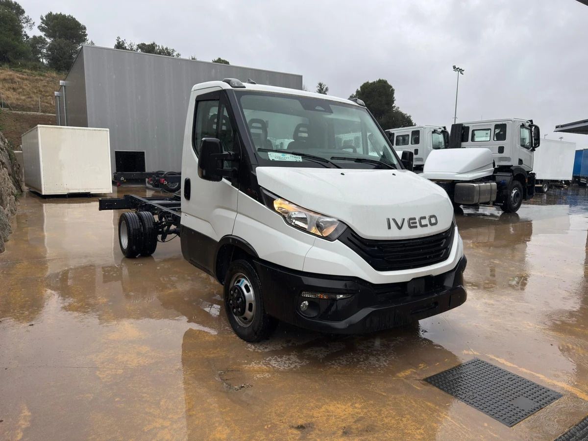 IVECO 35S16 Daily - Cab chassis truck: picture 2 IVECO 35S16 Daily - Cab chassis truck: picture 2