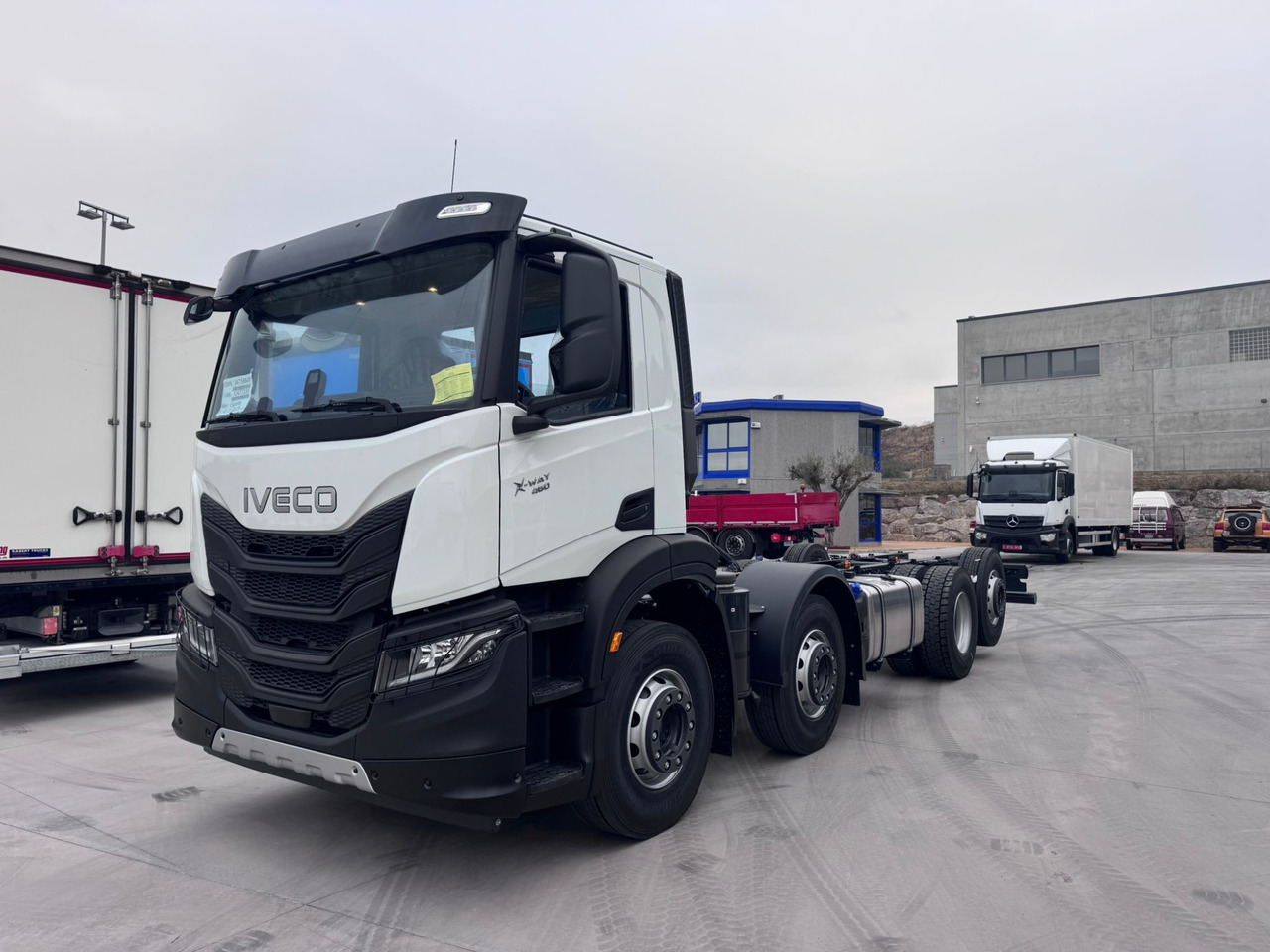 IVECO AD350X50 YPS ON X-Way E6 (Chassis) - Cab chassis truck: picture 1 IVECO AD350X50 YPS ON X-Way E6 (Chassis) - Cab chassis truck: picture 1