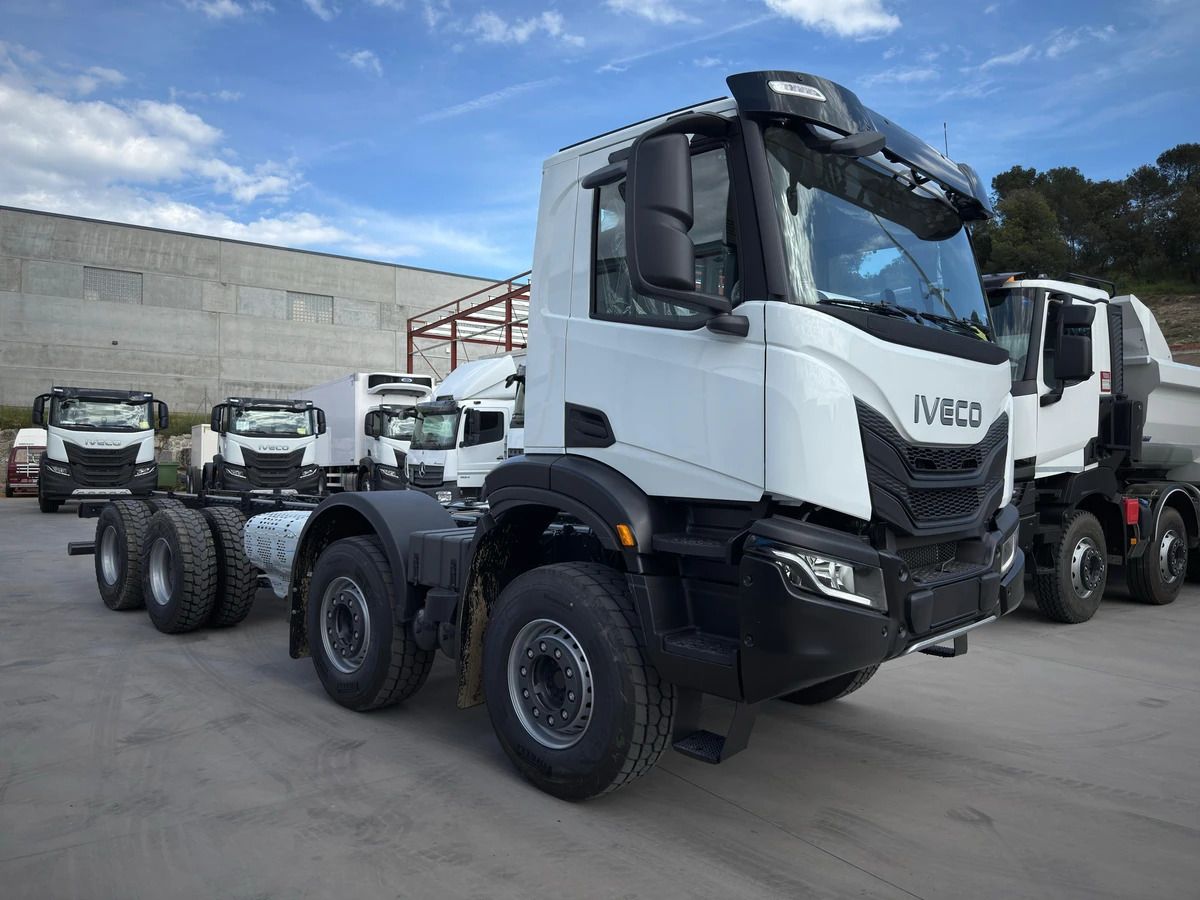 IVECO AD410T50 T-Way - Cab chassis truck: picture 2 IVECO AD410T50 T-Way - Cab chassis truck: picture 2