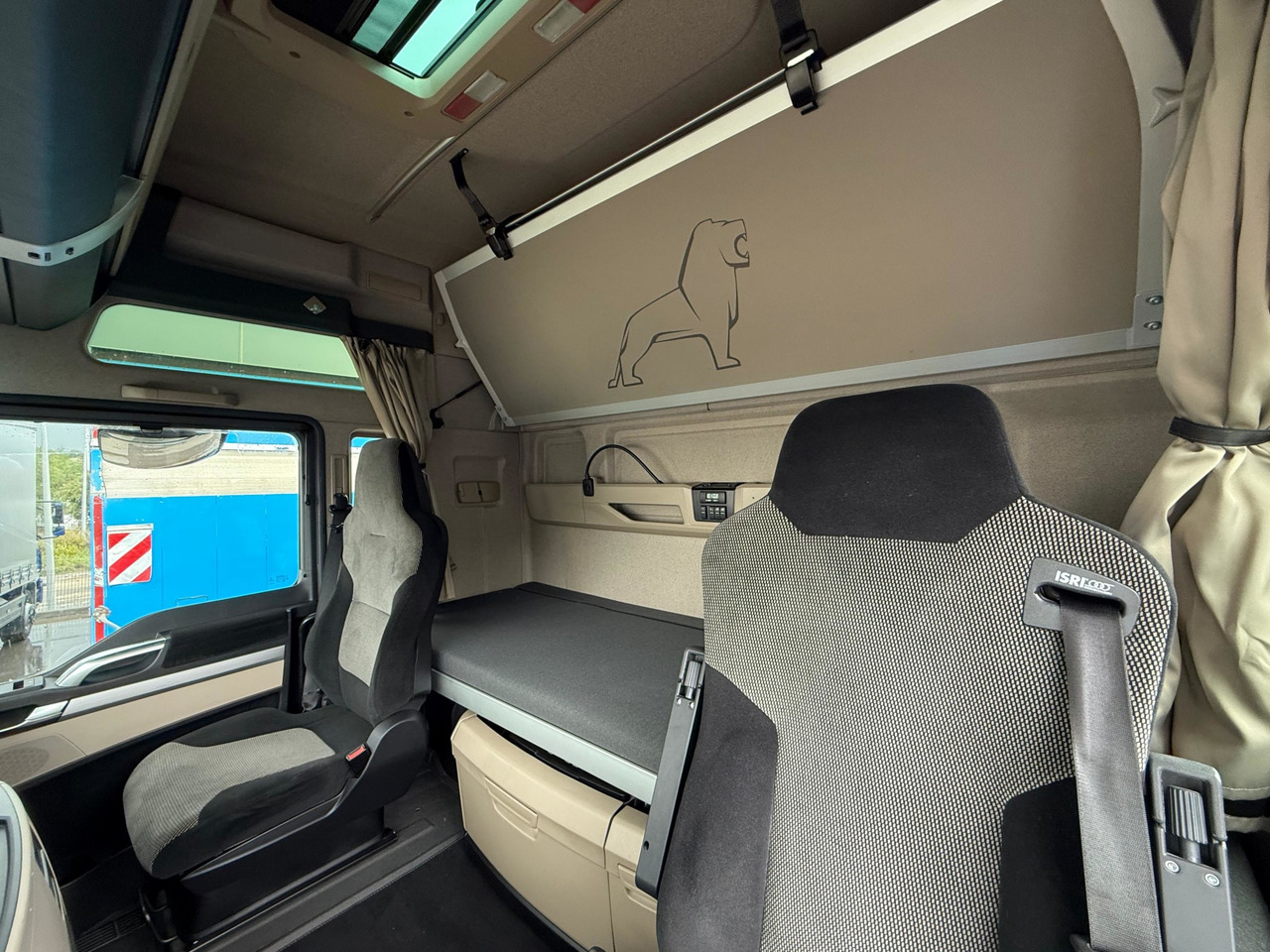 Leasing of MAN 18.430 LL TGX E6 (Tauliner) MAN 18.430 LL TGX E6 (Tauliner): picture 6 Leasing of MAN 18.430 LL TGX E6 (Tauliner) MAN 18.430 LL TGX E6 (Tauliner): picture 6