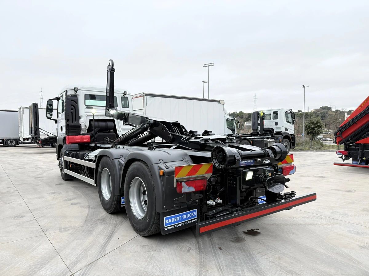 MAN 28.460 TGS - Hook lift truck: picture 3 MAN 28.460 TGS - Hook lift truck: picture 3
