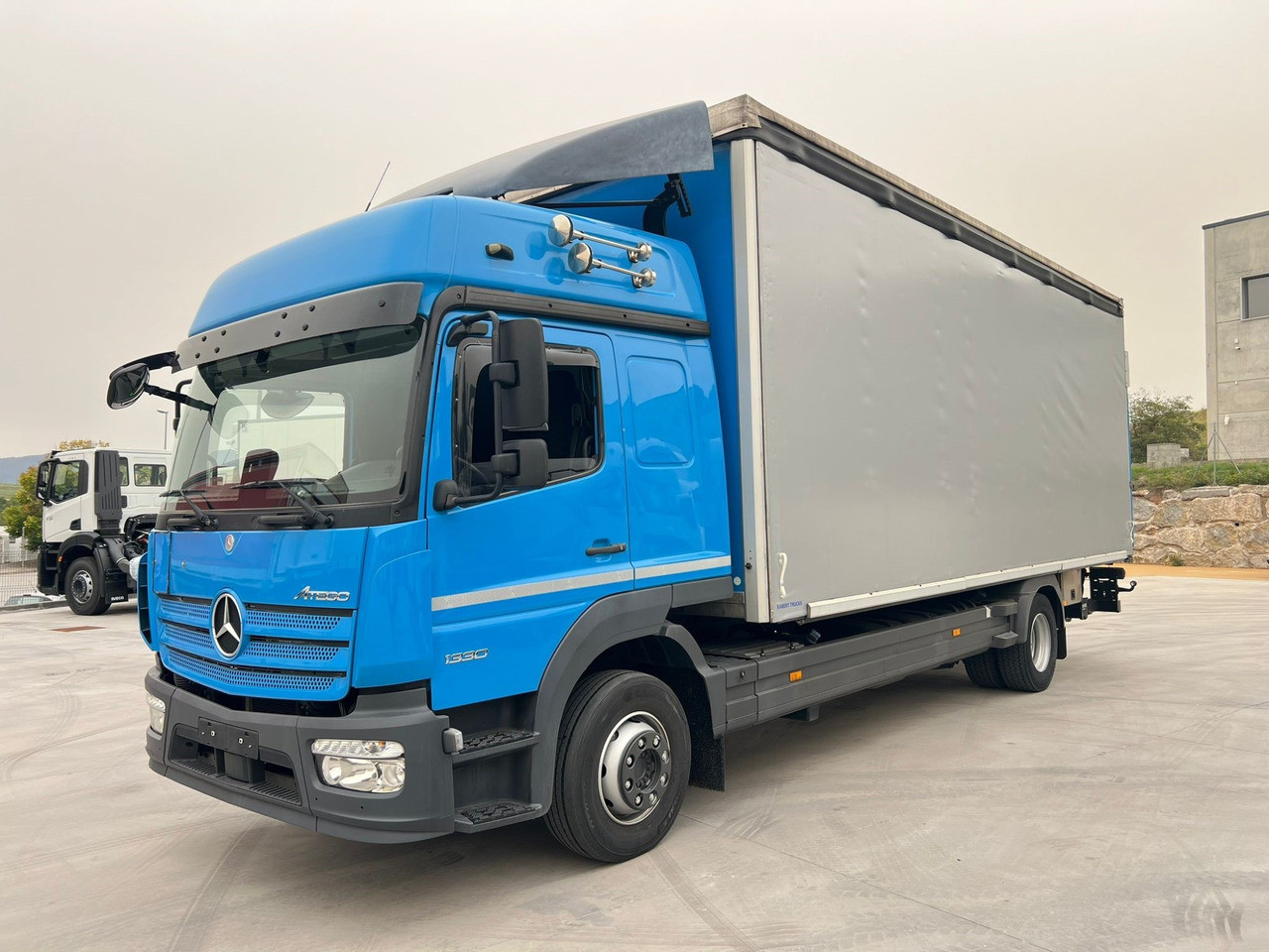 MERCEDES BENZ 13.30L Atego E6 (Tauliner) - Curtainsider truck: picture 1 MERCEDES BENZ 13.30L Atego E6 (Tauliner) - Curtainsider truck: picture 1