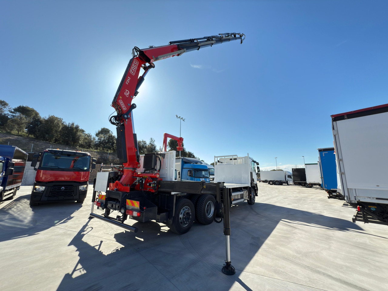 Dropside/ Flatbed truck, Crane truck RENAULT C460 E6 (Platform): picture 7