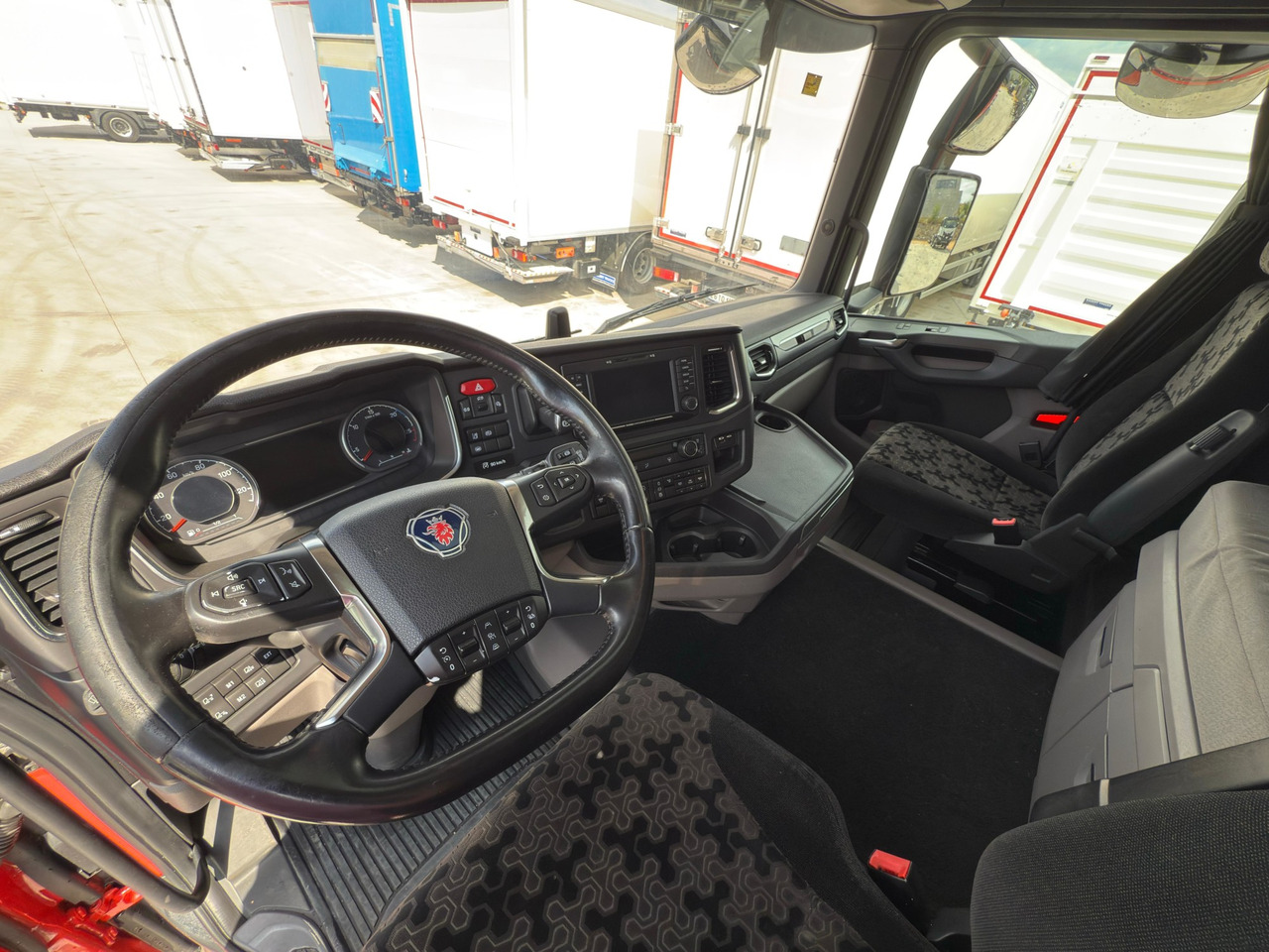 SCANIA R450 E6 (Chassis) - Cab chassis truck: picture 5 SCANIA R450 E6 (Chassis) - Cab chassis truck: picture 5