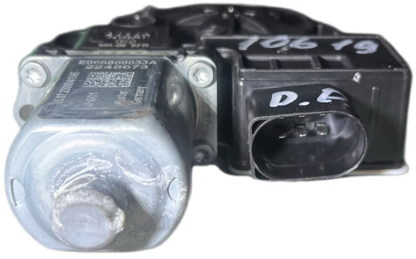 DAF XG - Window lift motor: picture 4 DAF XG - Window lift motor: picture 4