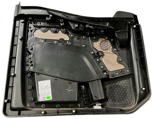 MAN  - Bumper: picture 2 MAN  - Bumper: picture 2