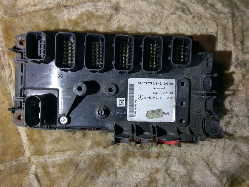 Mercedes-Benz Heckmodul VDO 410421003009 A0014461017/002 - ECU: picture 1 Mercedes-Benz Heckmodul VDO 410421003009 A0014461017/002 - ECU: picture 1