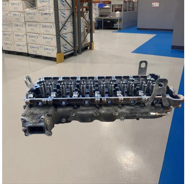 Mercedes-Benz - Cylinder head: picture 3 Mercedes-Benz - Cylinder head: picture 3