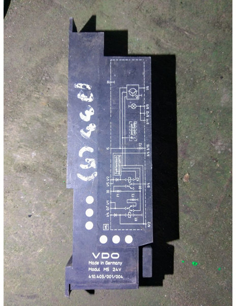 Mercedes-Benz VDO 410.403/001/004 control unit 0005438915 - Electrical system: picture 1 Mercedes-Benz VDO 410.403/001/004 control unit 0005438915 - Electrical system: picture 1