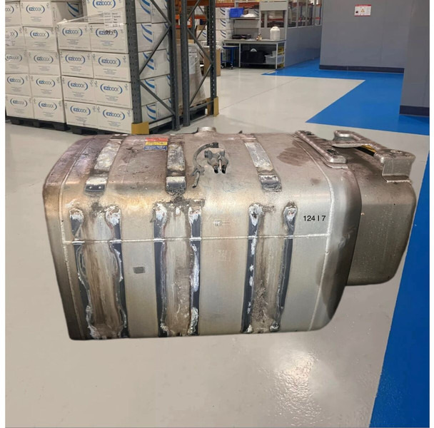 Scania  - Fuel tank: picture 4 Scania  - Fuel tank: picture 4