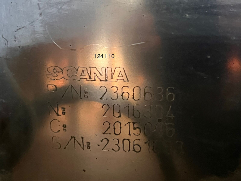 Scania R450 - Catalytic converter: picture 4 Scania R450 - Catalytic converter: picture 4