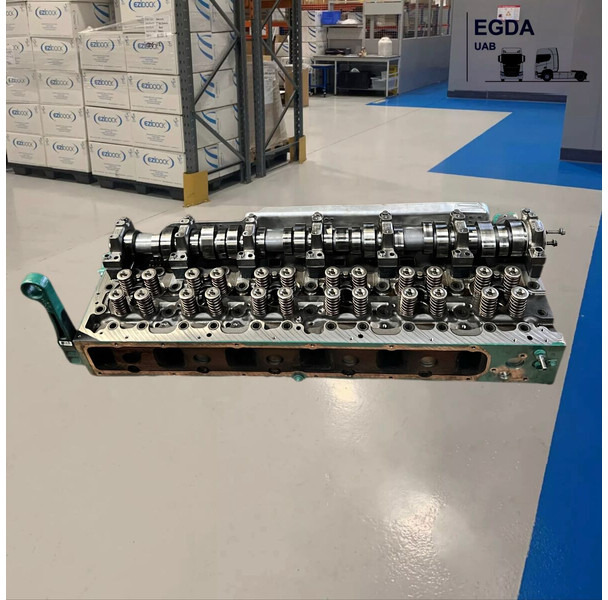 Volvo Cylinder head - Engine: picture 2 Volvo Cylinder head - Engine: picture 2