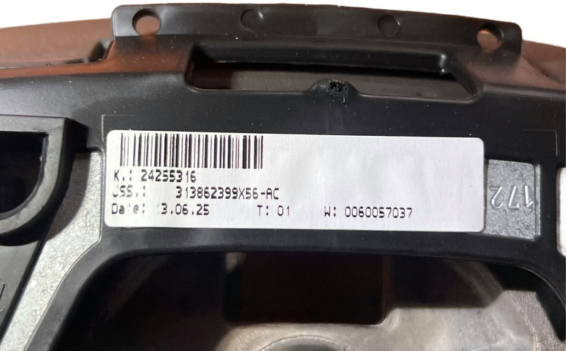 Volvo FH5/Aero - Steering wheel: picture 4 Volvo FH5/Aero - Steering wheel: picture 4