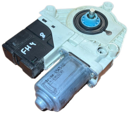 Volvo  - Window lift motor: picture 3 Volvo  - Window lift motor: picture 3