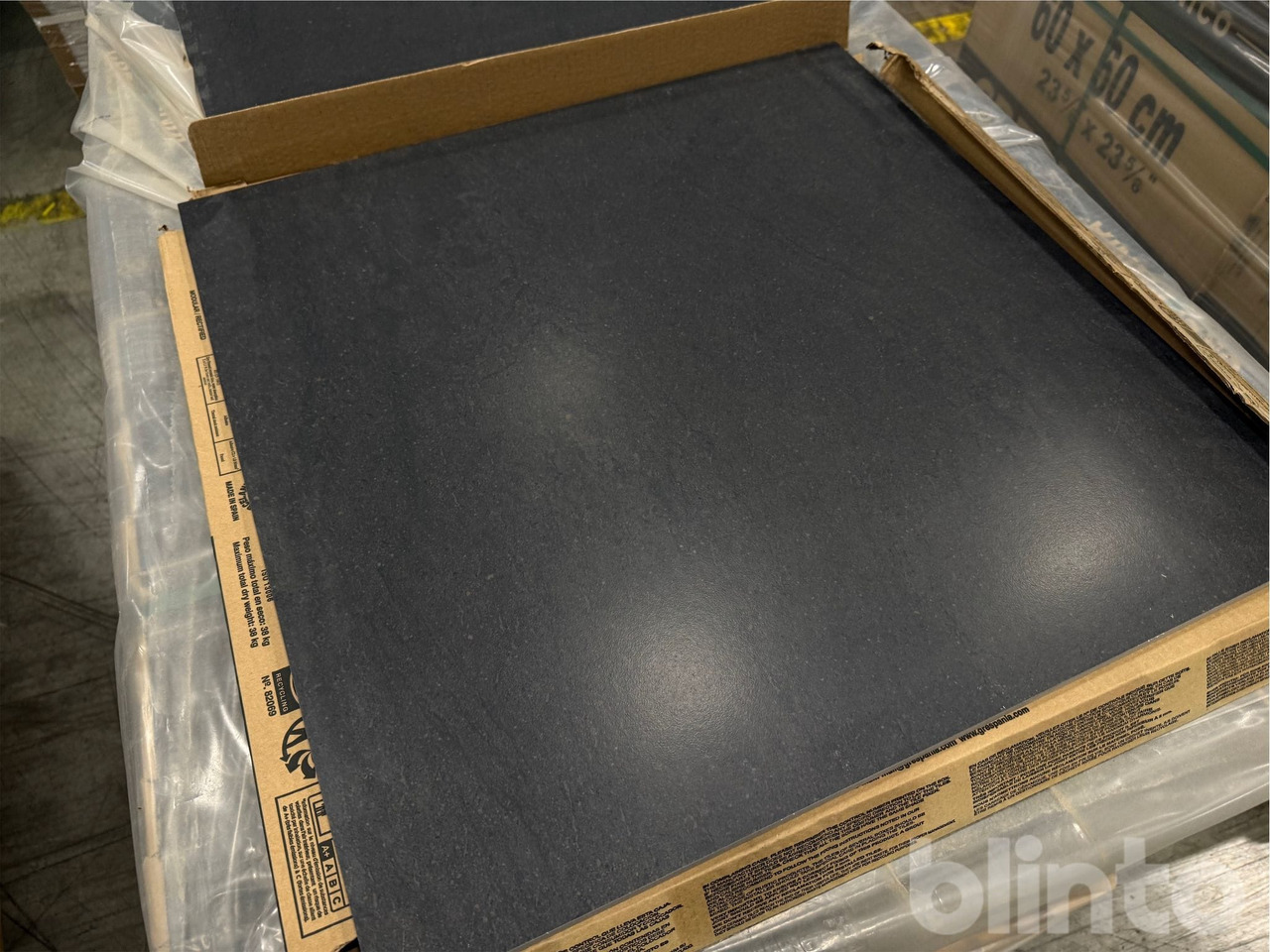 598 m2 - 600x600x8 mm - Construction equipment: picture 2 598 m2 - 600x600x8 mm - Construction equipment: picture 2