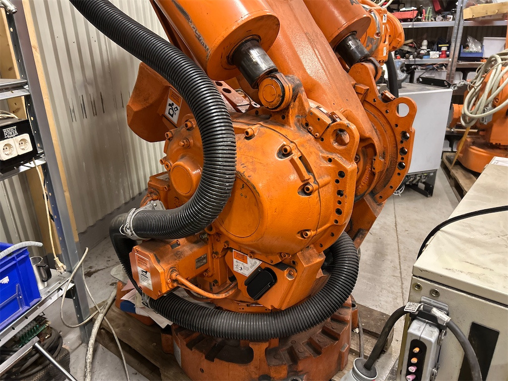 ABB IRB6400R/2,5-150 - Machine tool: picture 4 ABB IRB6400R/2,5-150 - Machine tool: picture 4