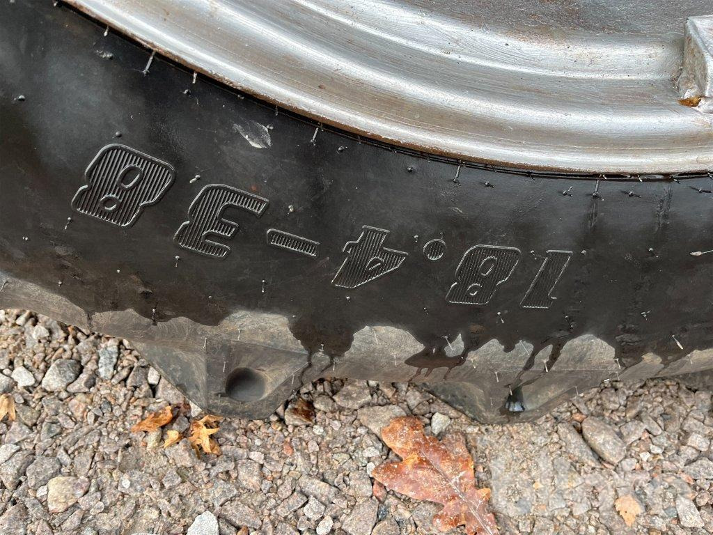 Farm tractor Case IH 1056 XL: picture 36 Farm tractor Case IH 1056 XL: picture 36