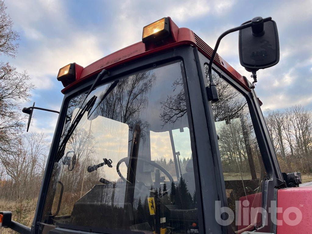 Farm tractor Case IH 1056 XL: picture 9 Farm tractor Case IH 1056 XL: picture 9