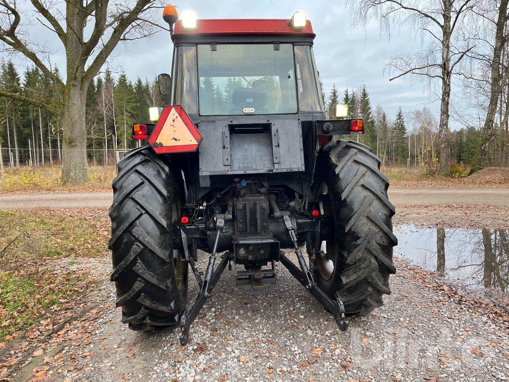 Farm tractor Case IH 1056 XL: picture 6 Farm tractor Case IH 1056 XL: picture 6