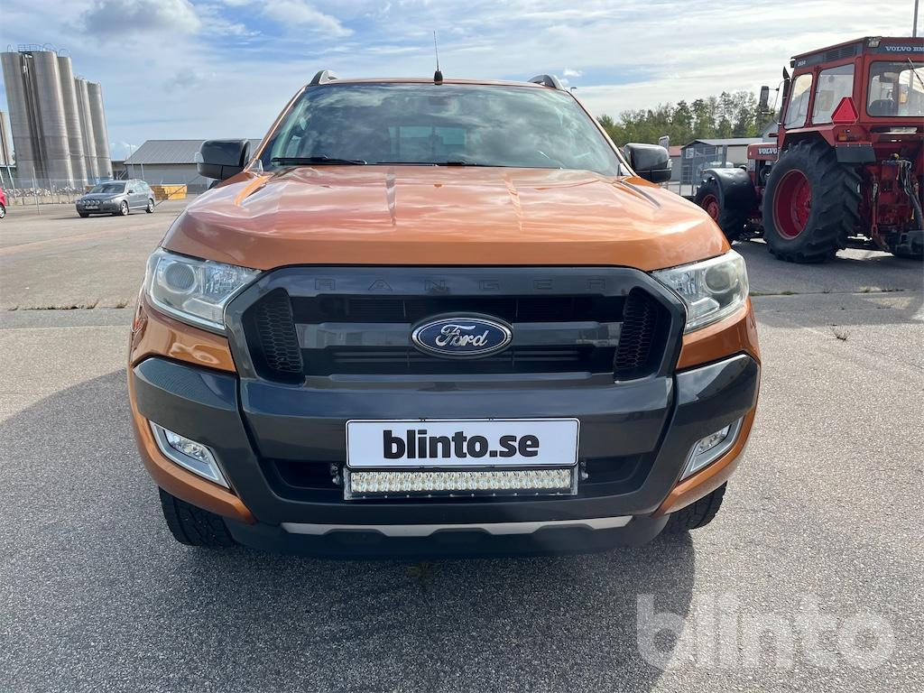 Ford Ranger Wildtrak 3.2 TDCi - Pickup truck: picture 2 Ford Ranger Wildtrak 3.2 TDCi - Pickup truck: picture 2