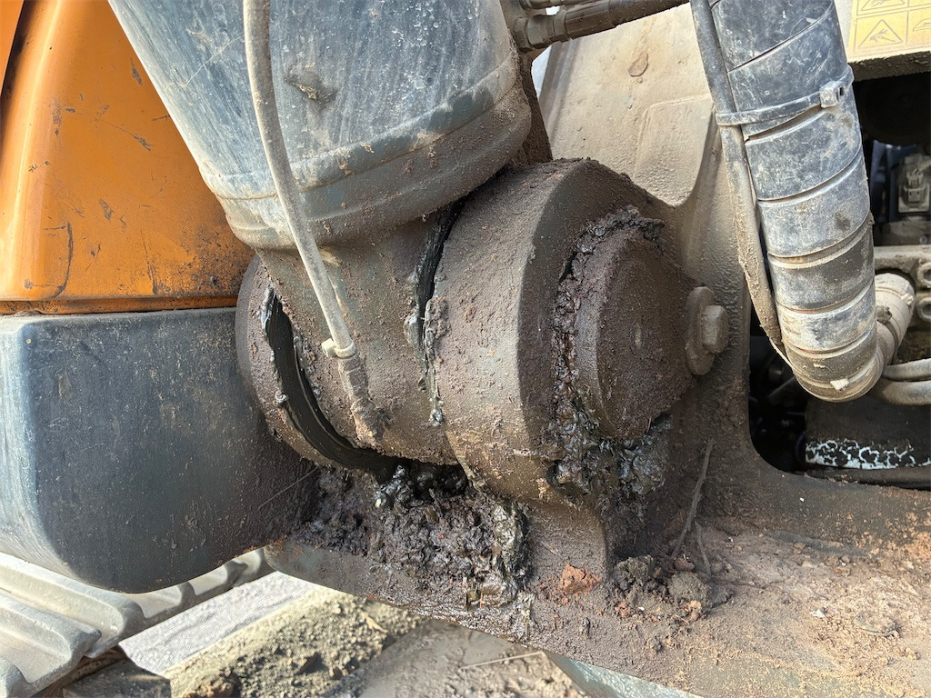 Crawler excavator Hyundai HX430L: picture 17