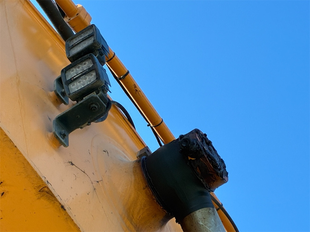 Crawler excavator Hyundai HX430L: picture 19