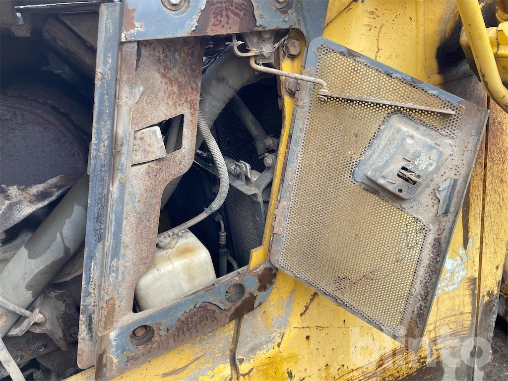 Bulldozer Komatsu D65EX-15: picture 49