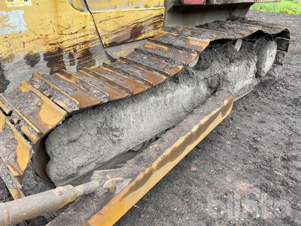 Bulldozer Komatsu D65EX-15: picture 18