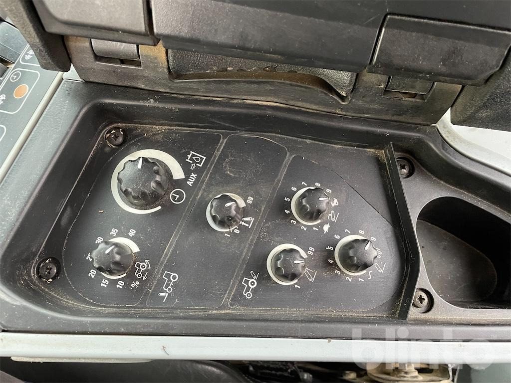 Farm tractor New Holland T7 230 (2018): picture 44