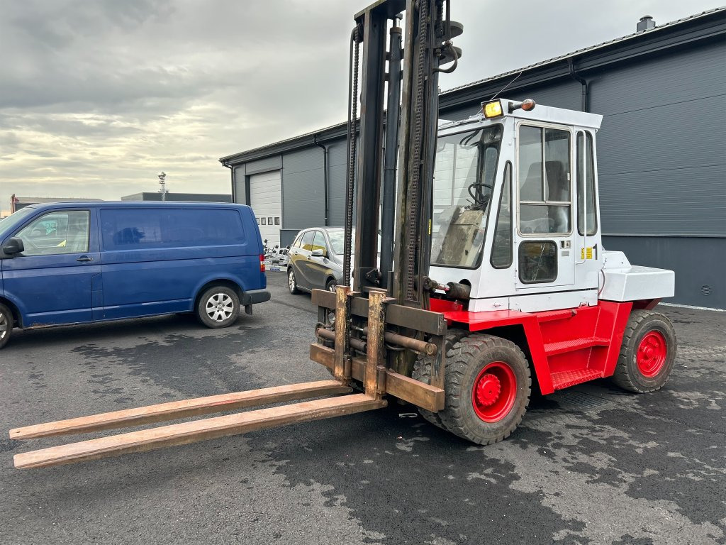 Nissan Df05 70U - Diesel forklift: picture 1 Nissan Df05 70U - Diesel forklift: picture 1