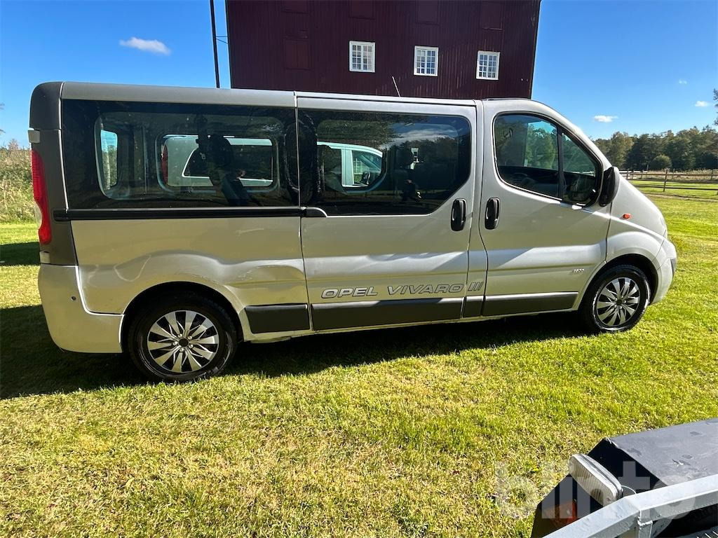 Opel Vivaro 2.0CDT - Minibus, Passenger van: picture 4 Opel Vivaro 2.0CDT - Minibus, Passenger van: picture 4