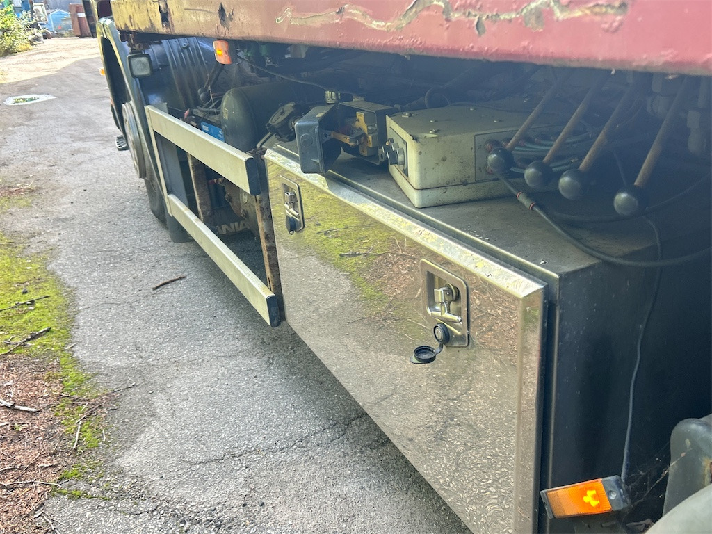 Container transporter/ Swap body truck SCANIA P114GB6X2*4NB340: picture 47