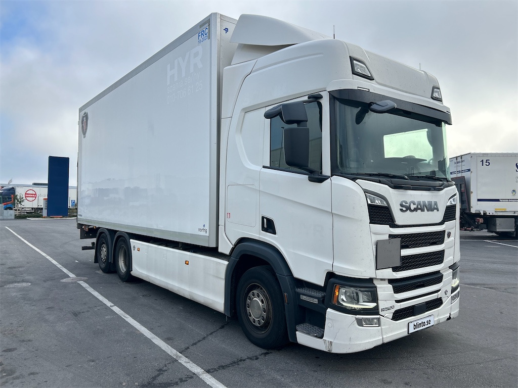 SCANIA R520 B6X2’4nb / V8 - Isothermal truck: picture 3 SCANIA R520 B6X2’4nb / V8 - Isothermal truck: picture 3