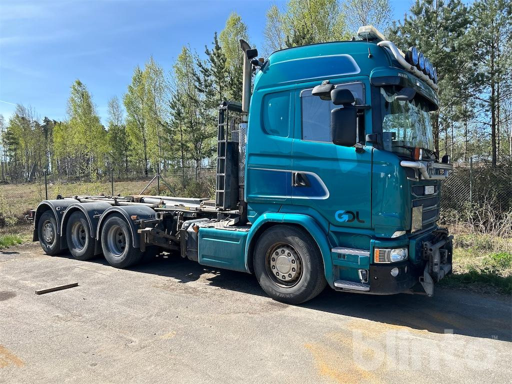SCANIA R580LB8X4*4HNB - Hook lift truck: picture 1 SCANIA R580LB8X4*4HNB - Hook lift truck: picture 1