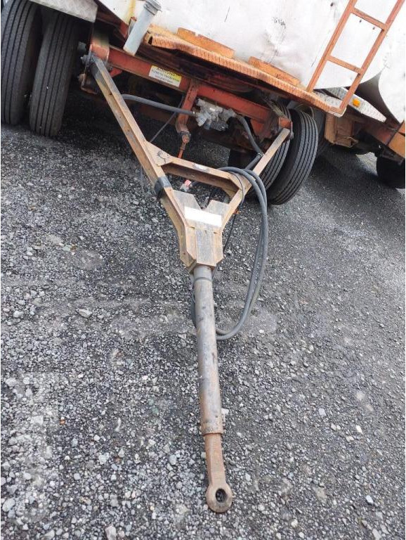 Schäfer KS 5000 HY (1991) - Asphalt distributor: picture 4 Schäfer KS 5000 HY (1991) - Asphalt distributor: picture 4