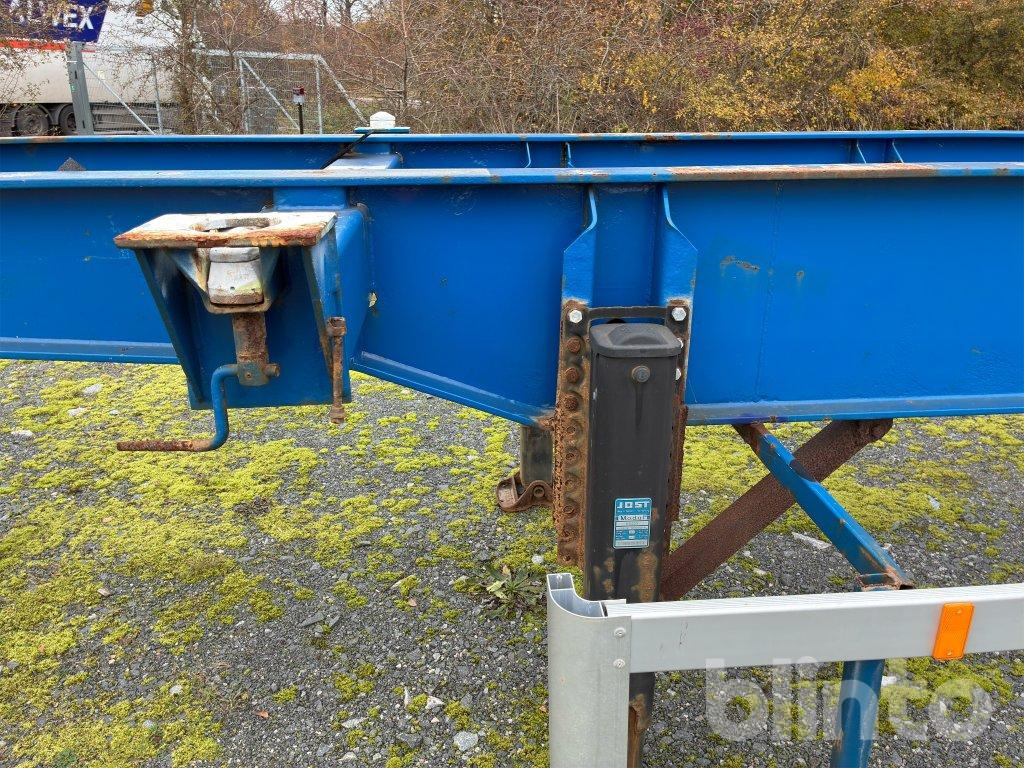 Container transporter/ Swap body semi-trailer TRAUFO FRUEHAUF: picture 20