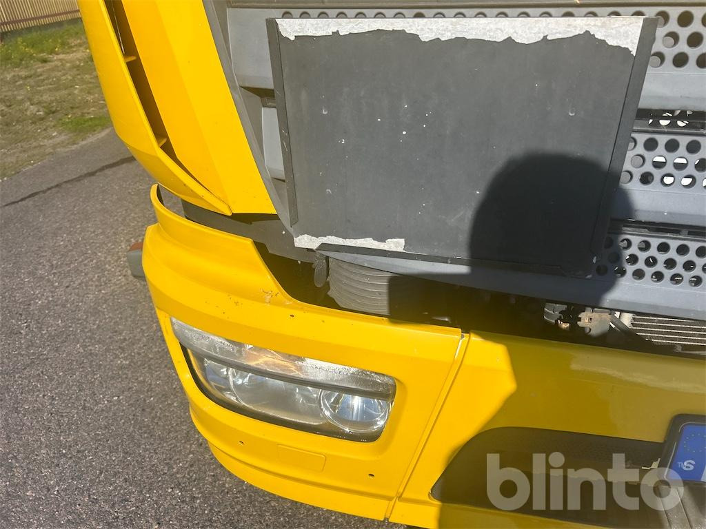 Truck MERCEDES-BENZ Atego - Öppningsbar sida: picture 17