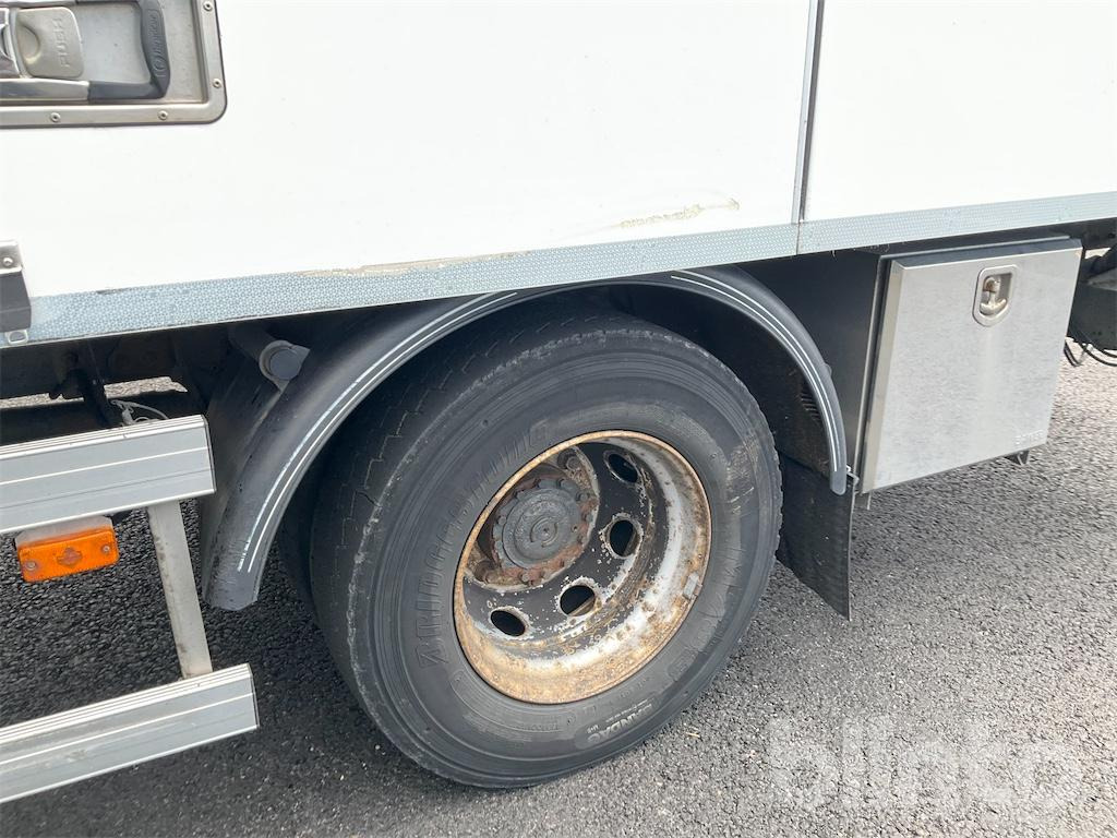 Truck VOLVO FL: picture 26