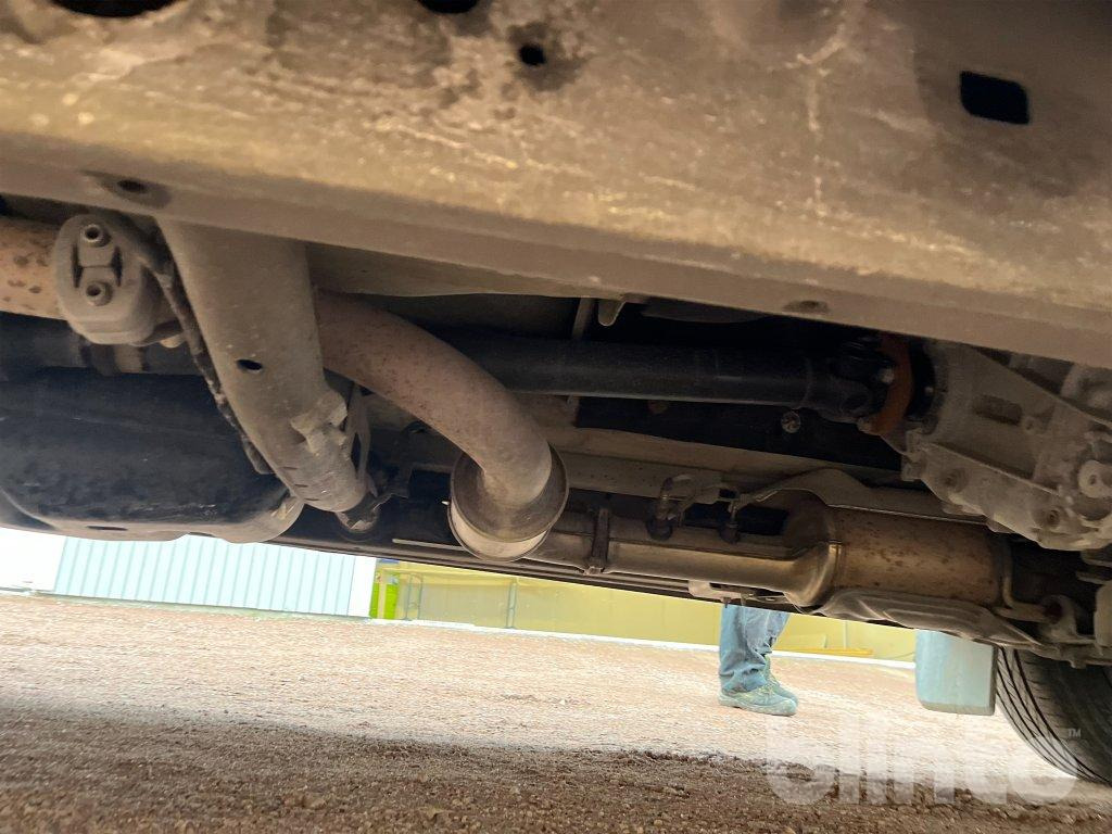 Pickup truck VOLKSWAGEN AMAROK 3.0 V6 TDI: picture 49